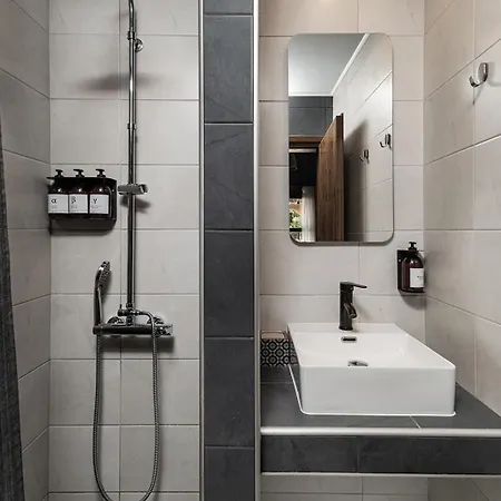 Agramada Bed & Breakfast 4*