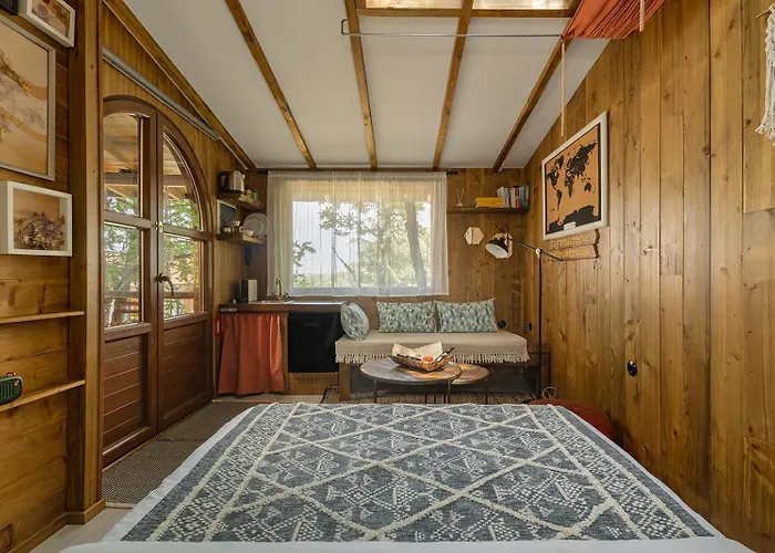 Agramada Bed and Breakfast 4*